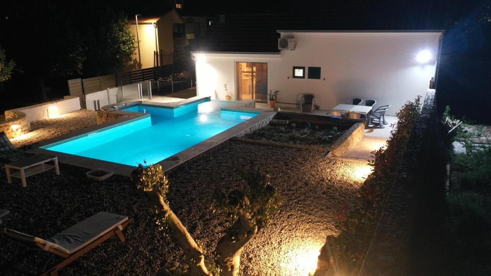 Vacation House Lavanda New! Heated Pool Zadvarje Exterior foto